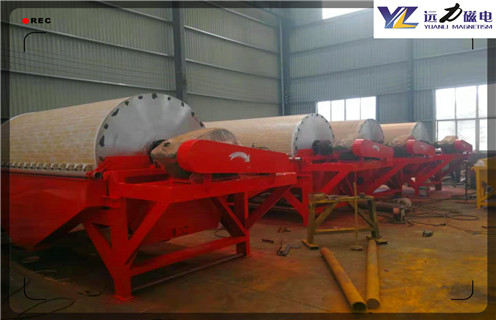 湿式磁选机，辽宁双筒湿式磁选机_钒钛铁矿辽宁双筒湿式磁选机型号参数及磁场强度